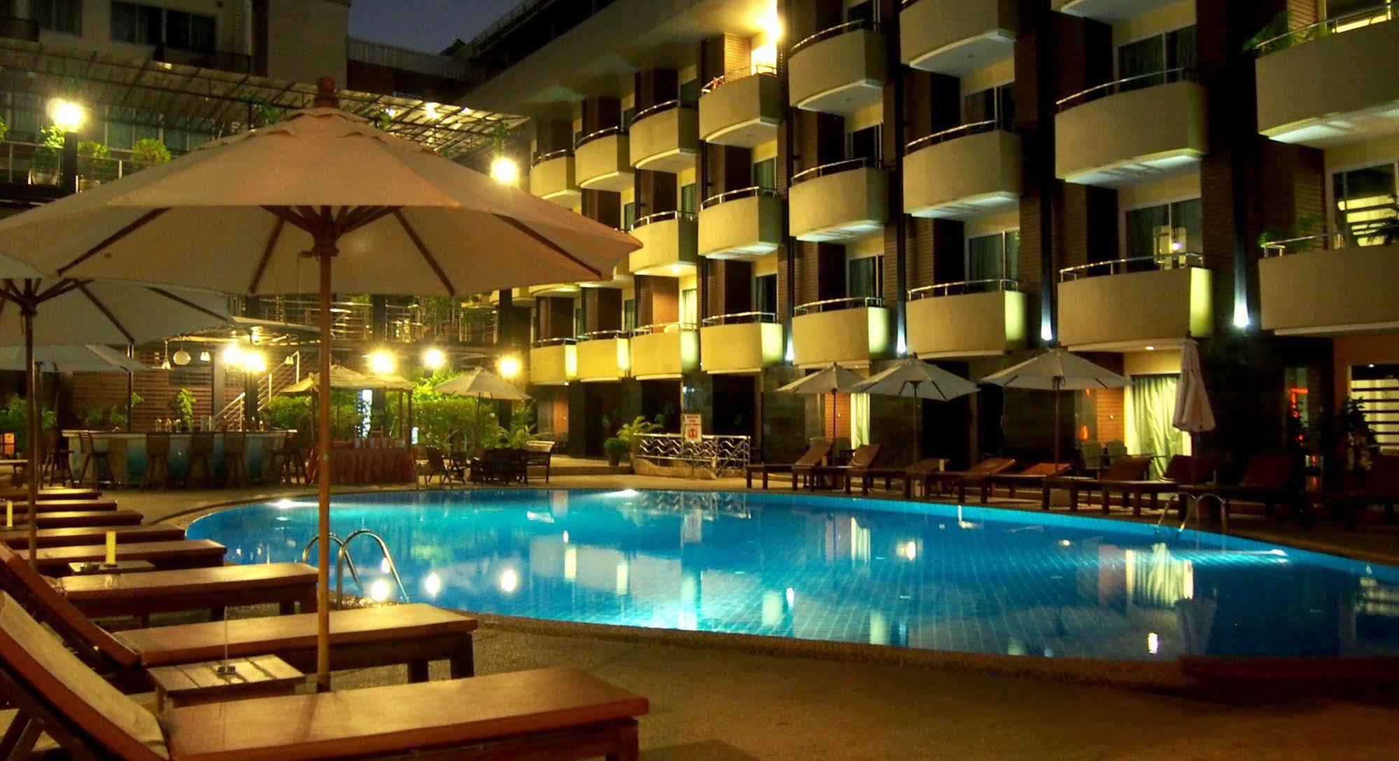 Baron Beach Hotel Pattaya Exterior foto